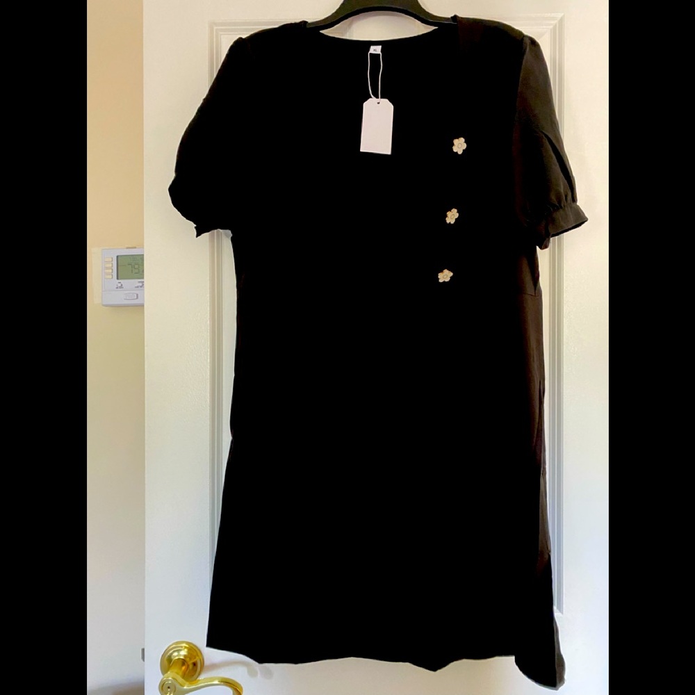 Never worn simple black dress size XL